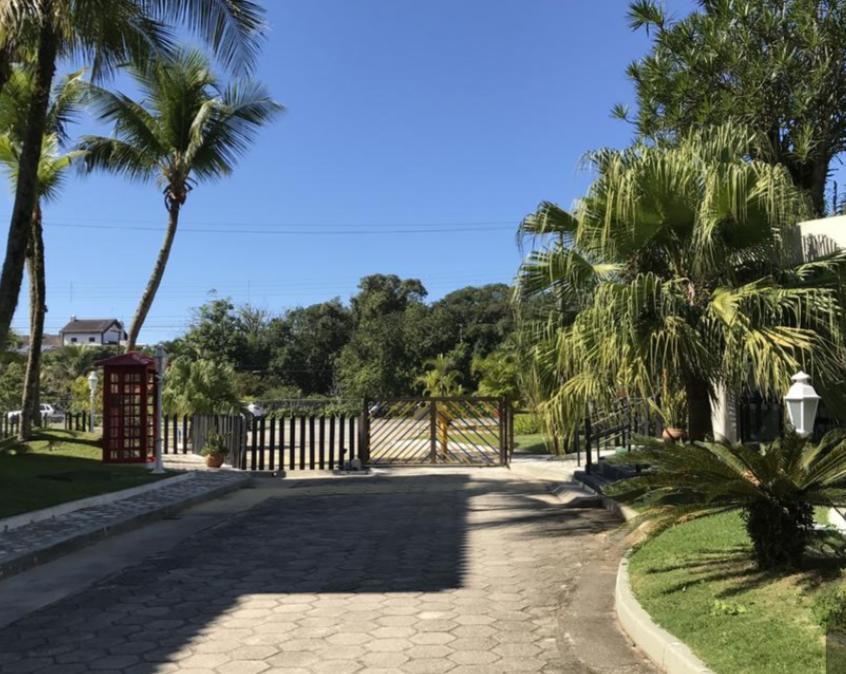 Апартаменти Ubatuba Apto. Wembley Tenis Екстер'єр фото